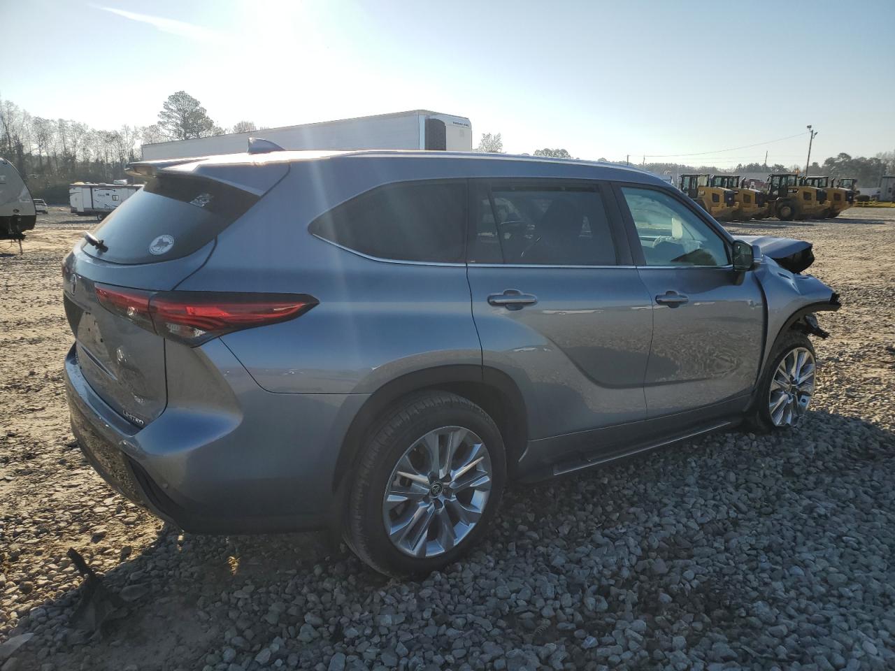 2020 Toyota Highlander - Image 3