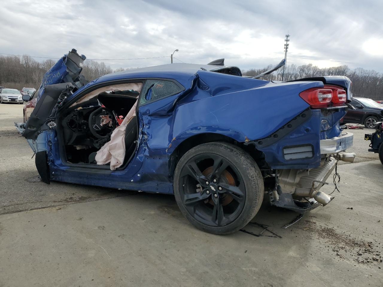 2019 Chevrolet Camaro - Image 2