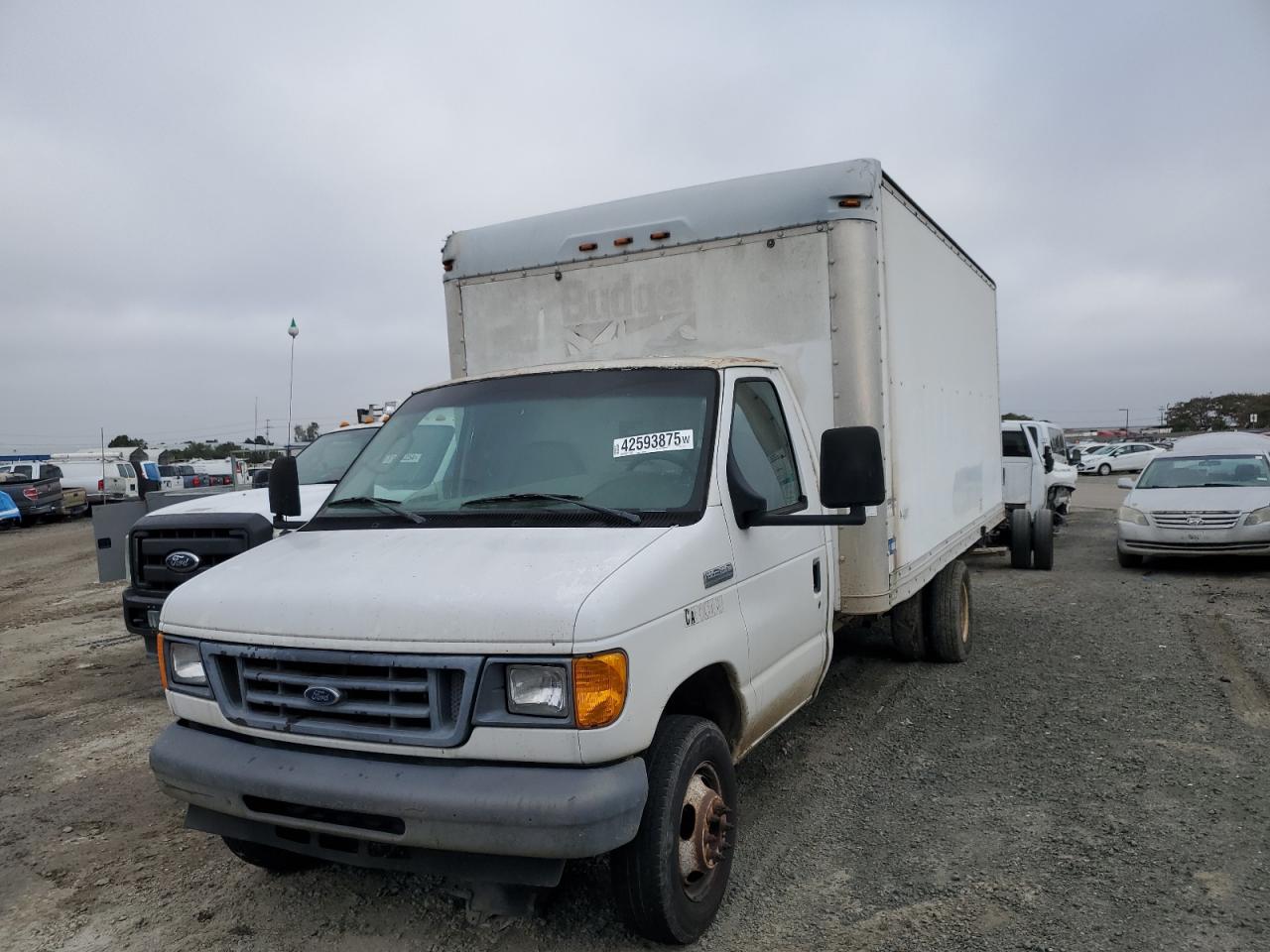 2006 Ford Econoline - Image 2