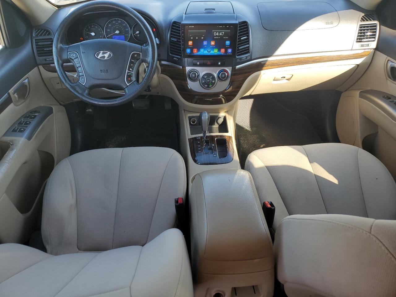 2012 Hyundai Santa Fe - Image 8