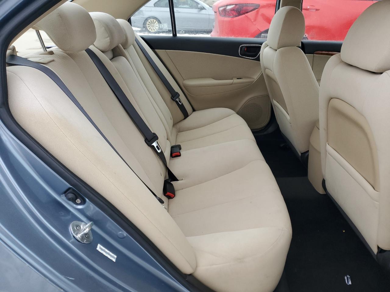 2009 Hyundai Sonata - Image 10
