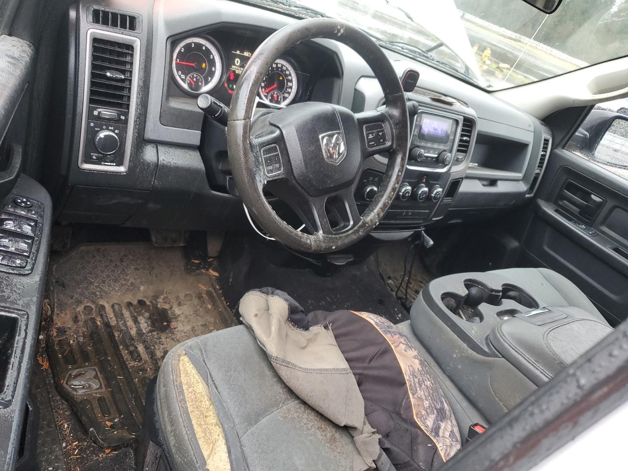 2015 RAM 1500 - Image 8