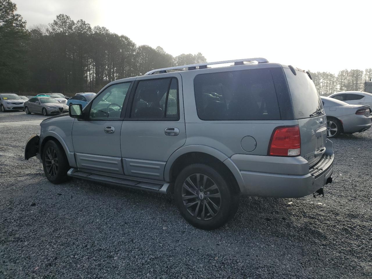 2006 Ford Expedition - Image 2