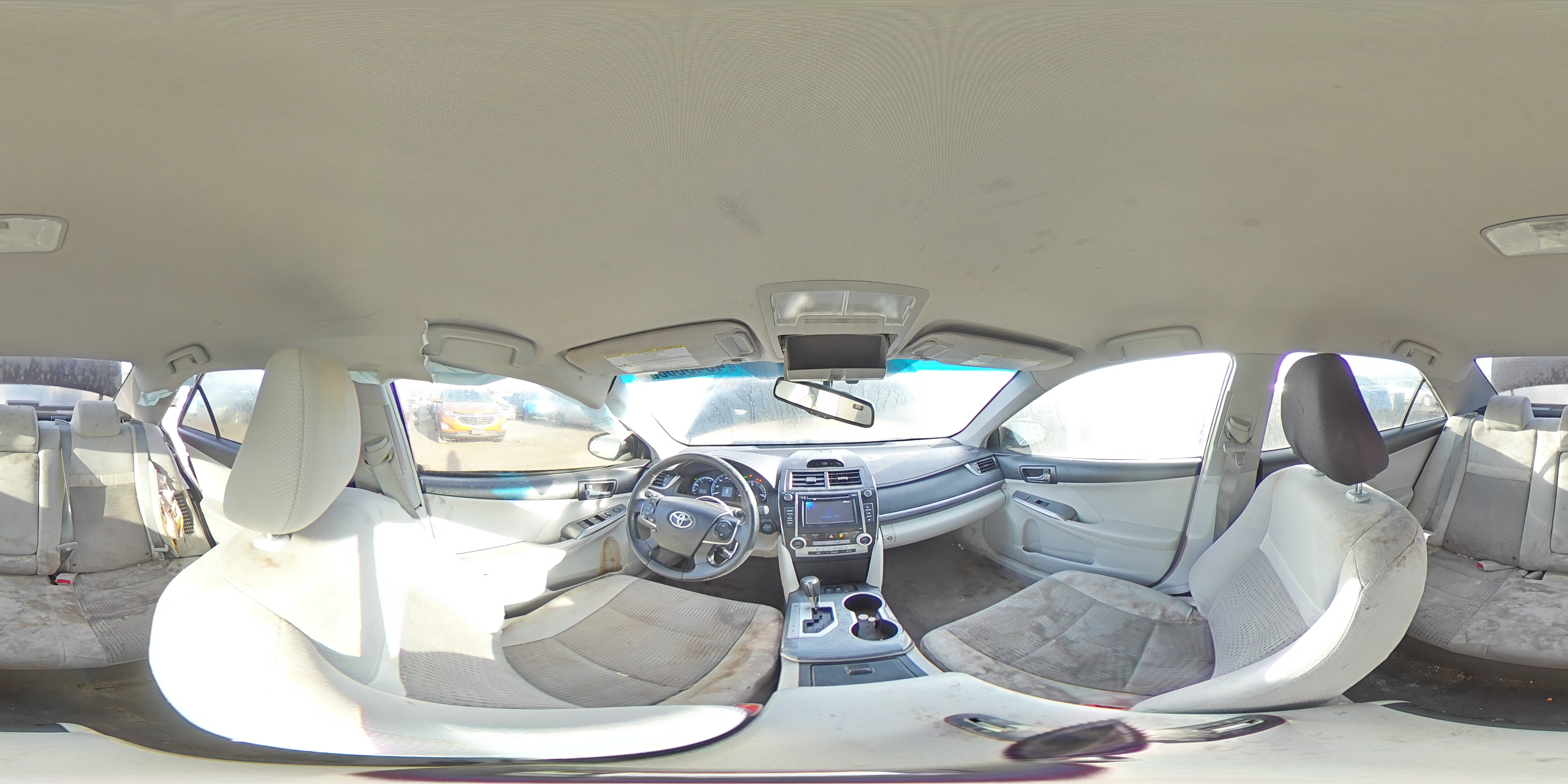 2013 Toyota Camry - Image 13