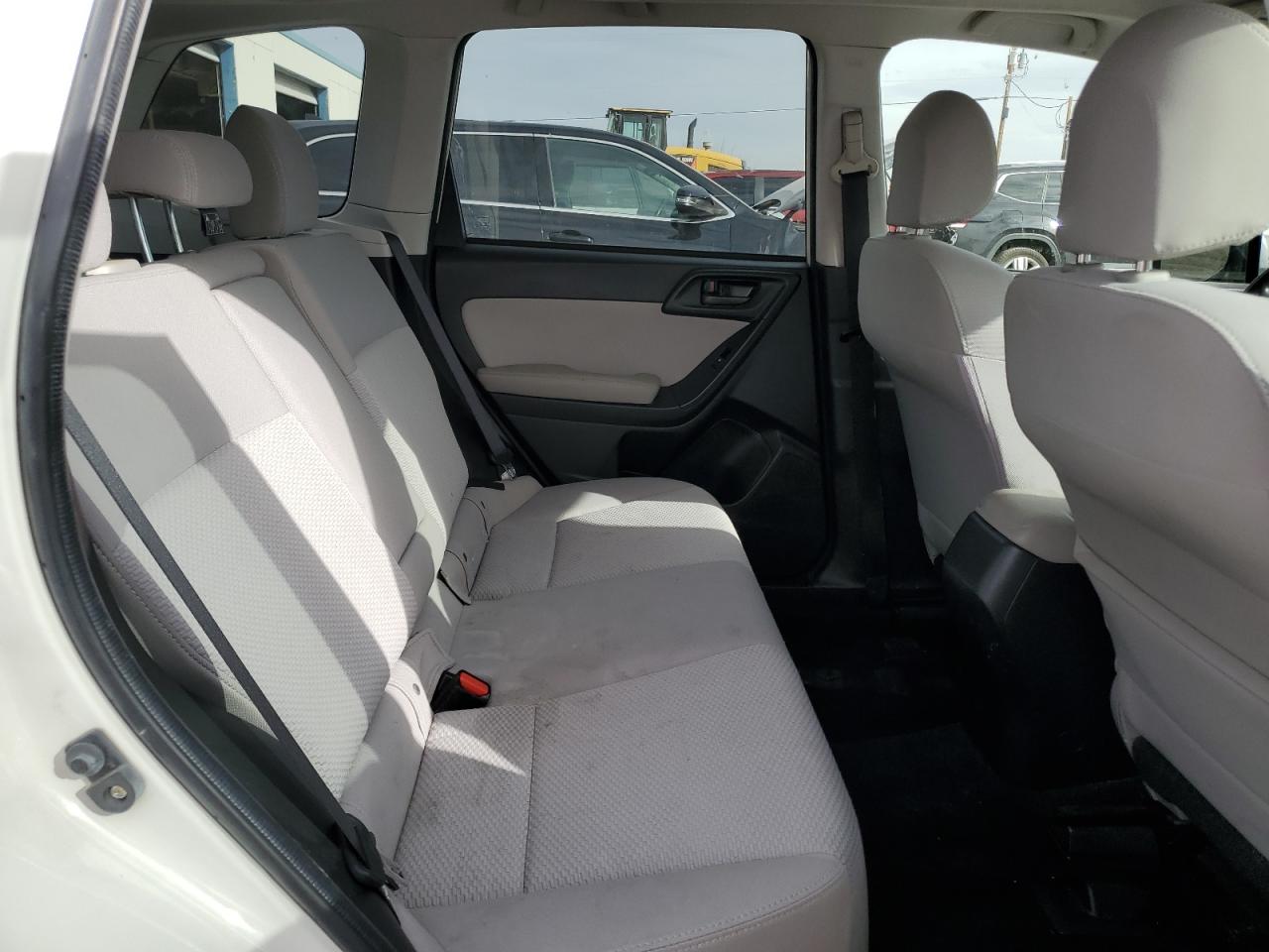 2016 Subaru Forester - Image 11
