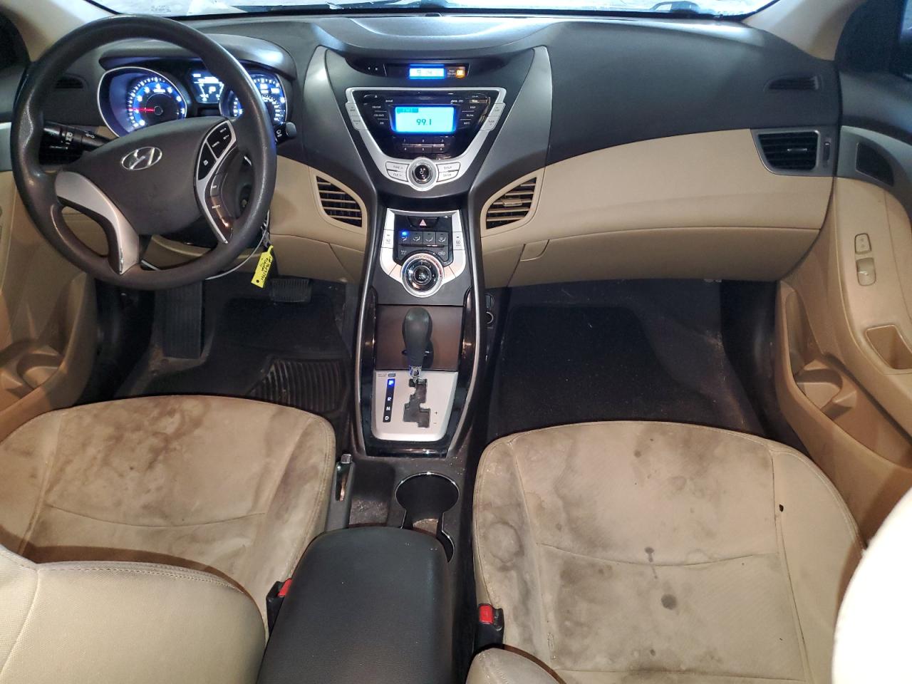 2011 Hyundai Elantra - Image 8