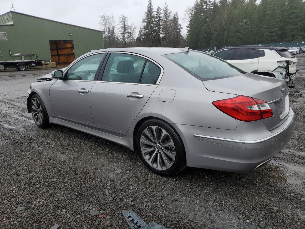 2013 Hyundai Genesis - Image 2
