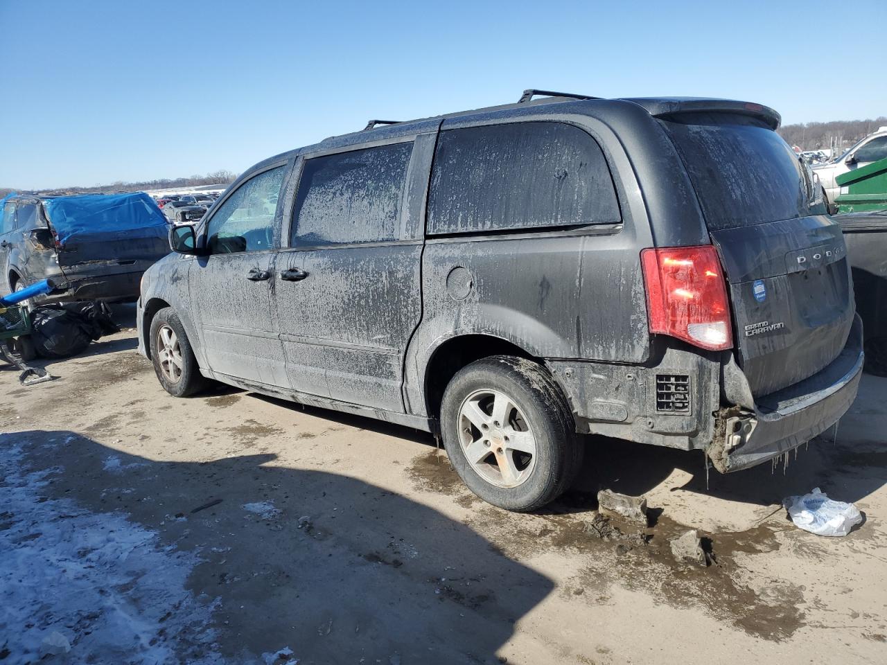 2011 Dodge Caravan - Image 2