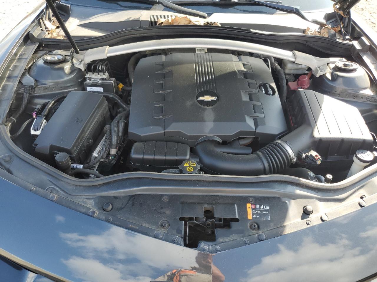 2015 Chevrolet Camaro - Image 12