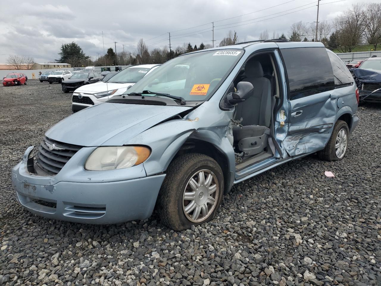 2005 Chrysler Town & Country  for Sale in Portland, OR - Side