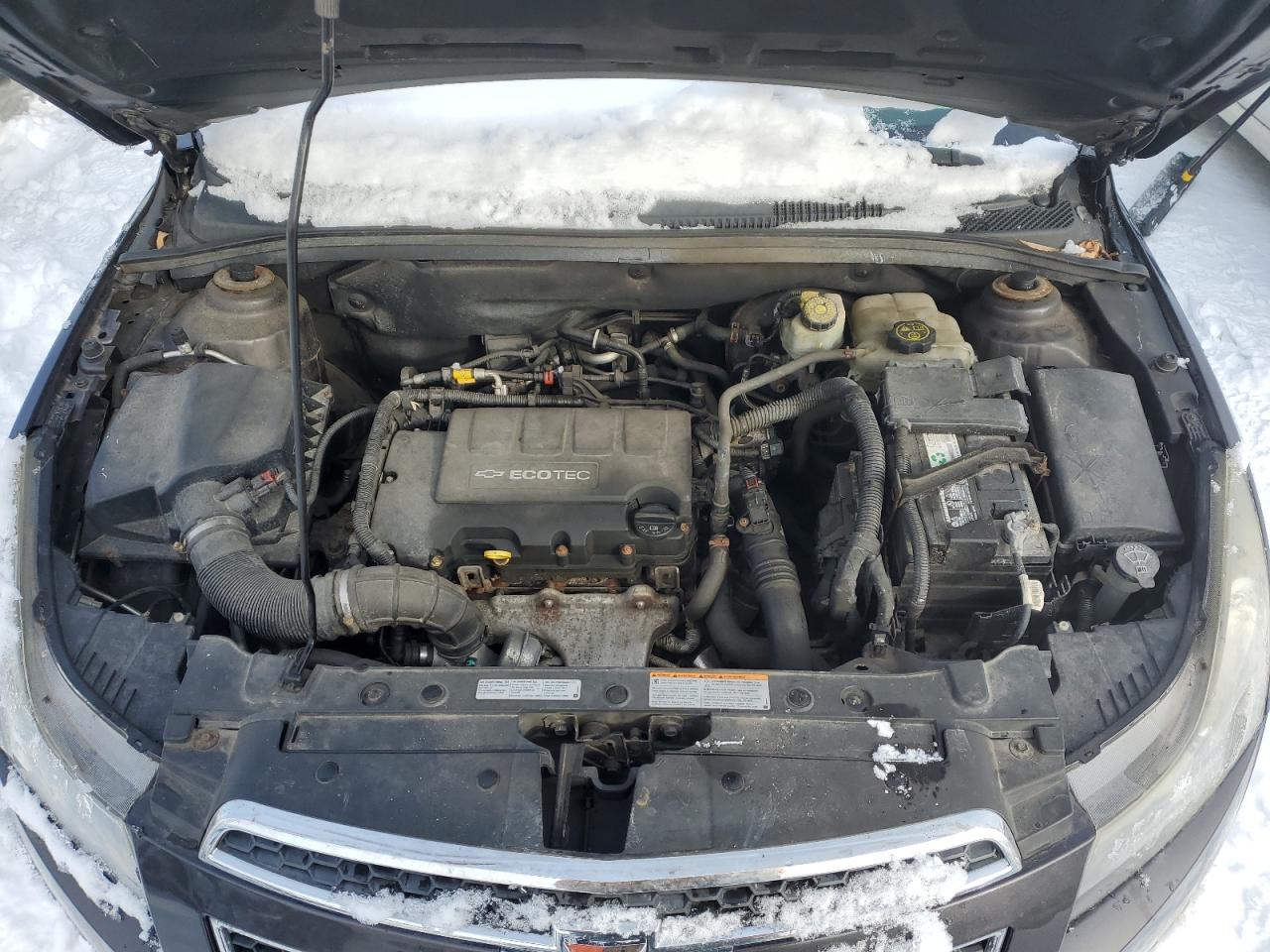 2014 Chevrolet Cruze - Image 11