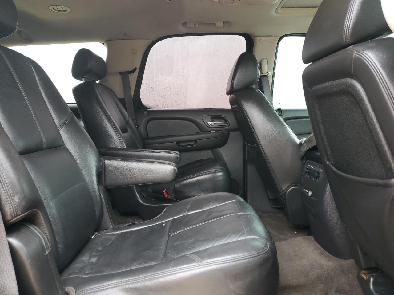 2009 Chevrolet Tahoe - Image 11
