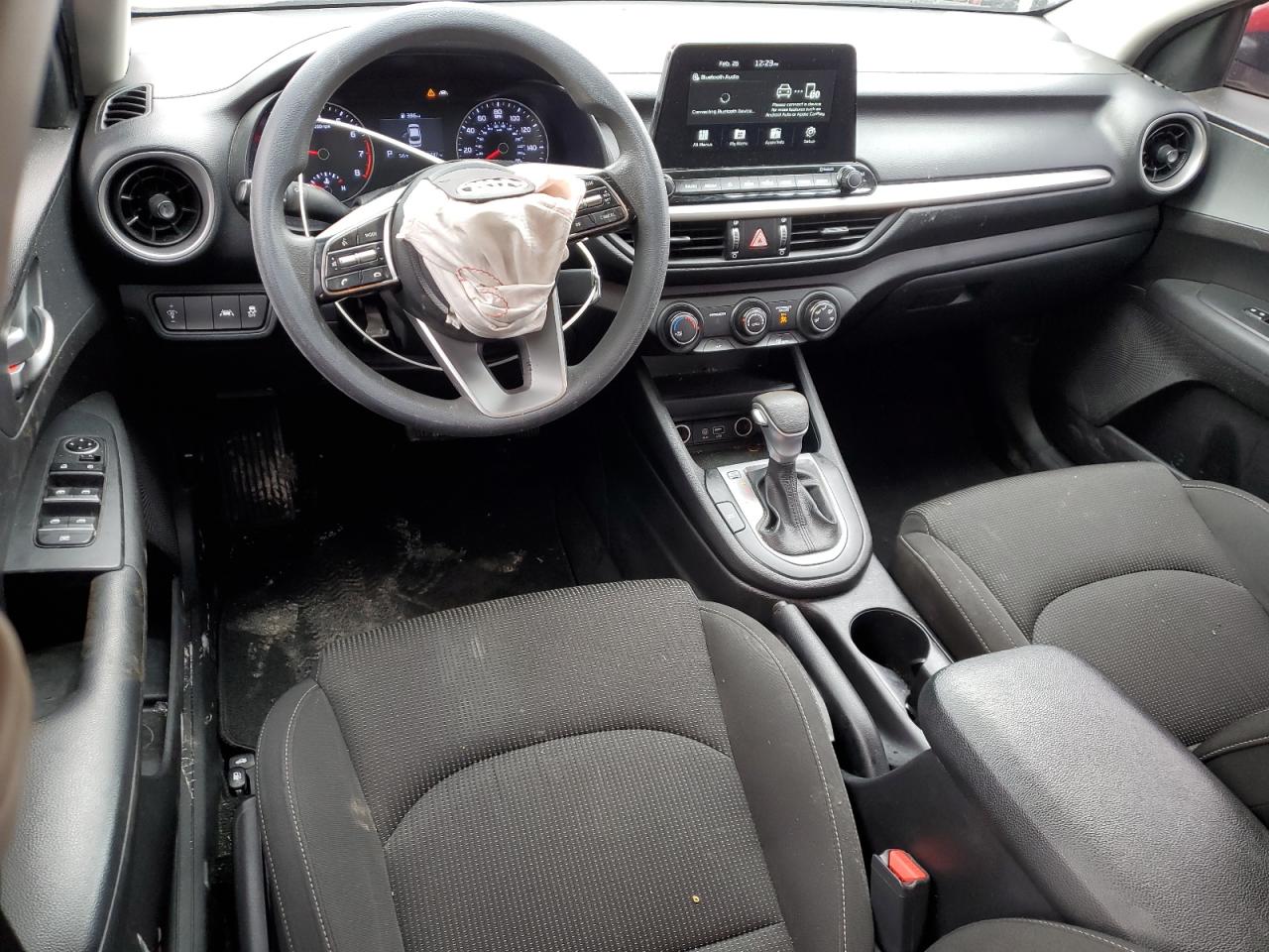2021 Kia Forte - Image 8