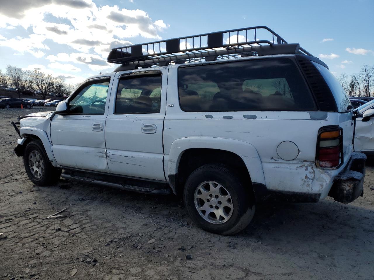 2006 Chevrolet Suburban - Image 2