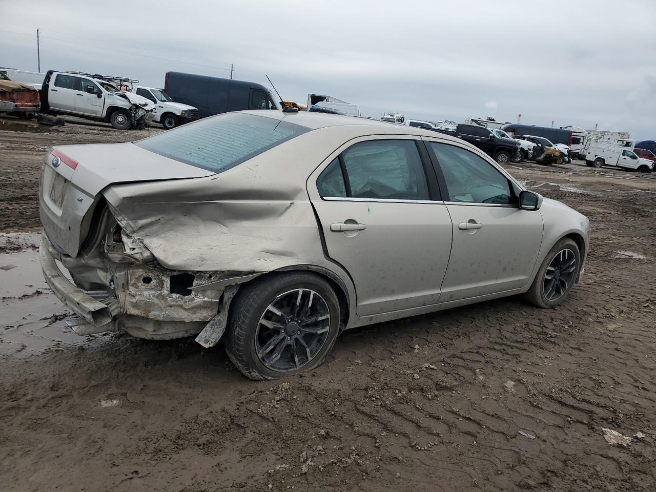 2010 Ford Fusion - Image 3