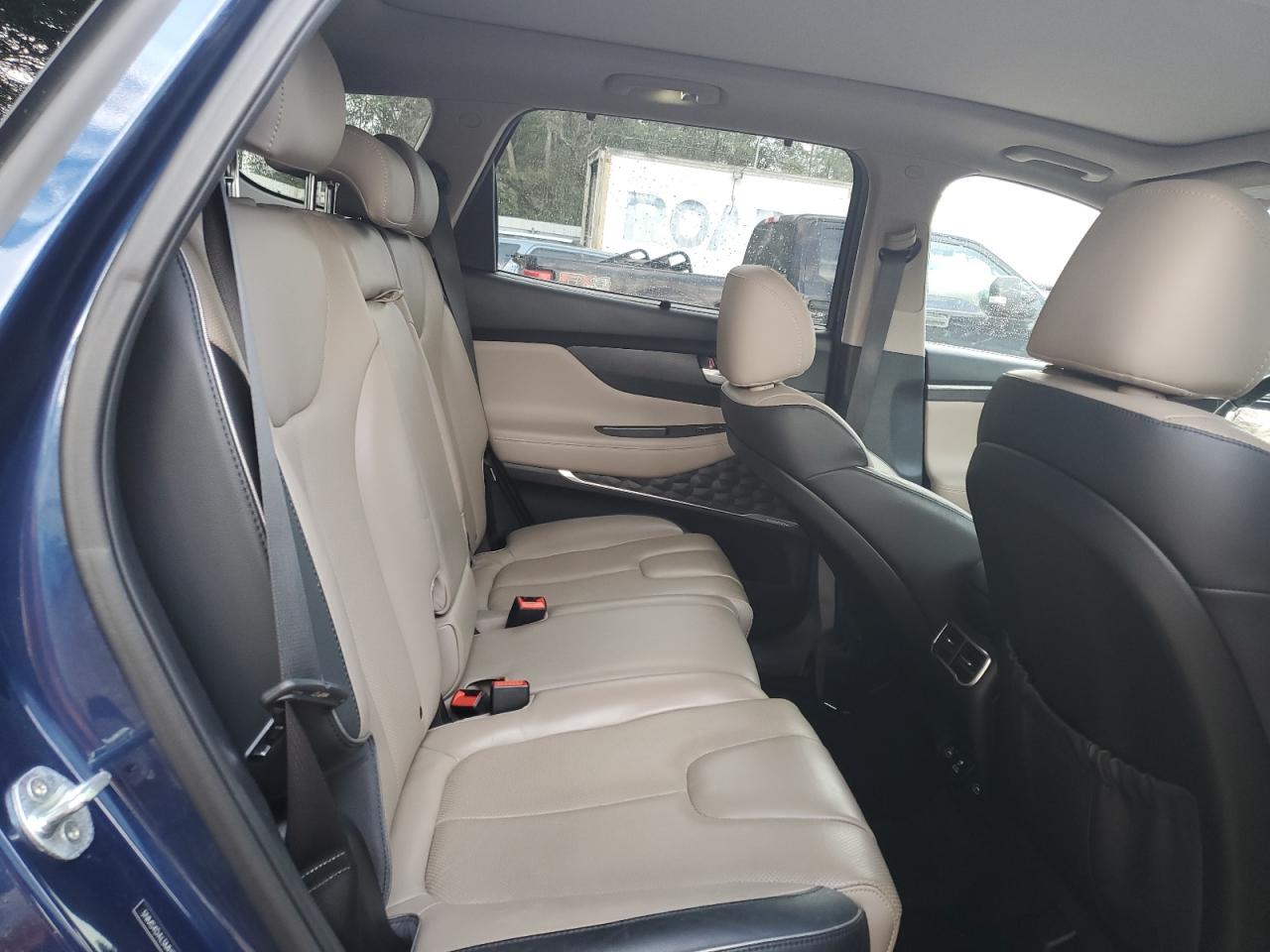 2021 Hyundai Santa Fe - Image 10