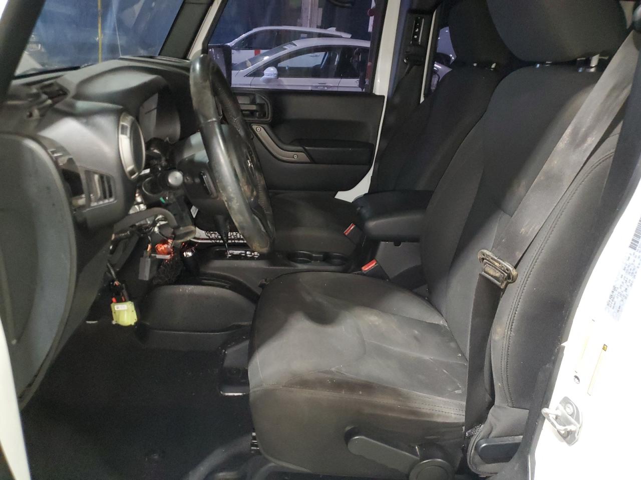 2016 Jeep Wrangler - Image 7