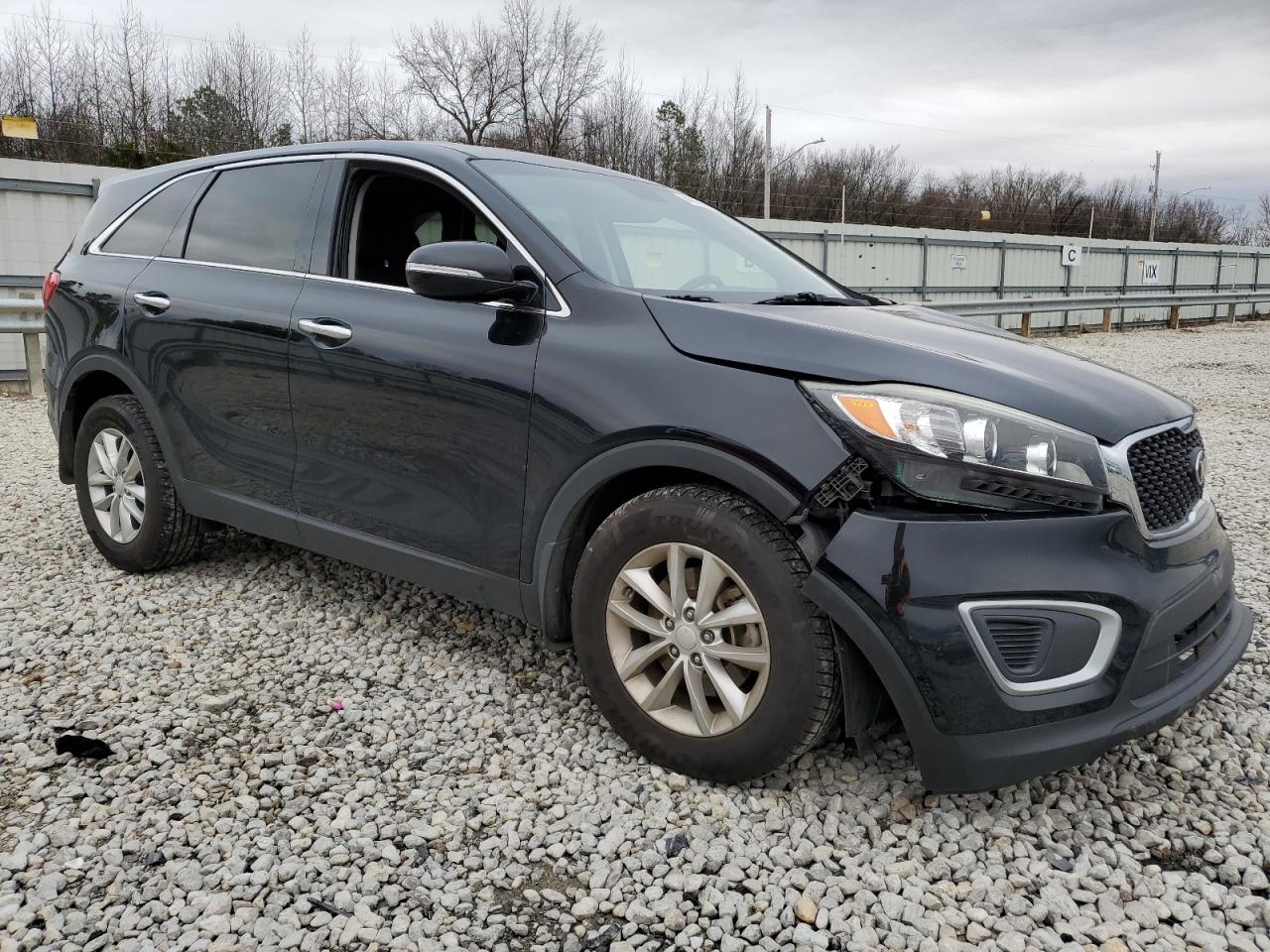 2017 Kia Sorento - Image 4