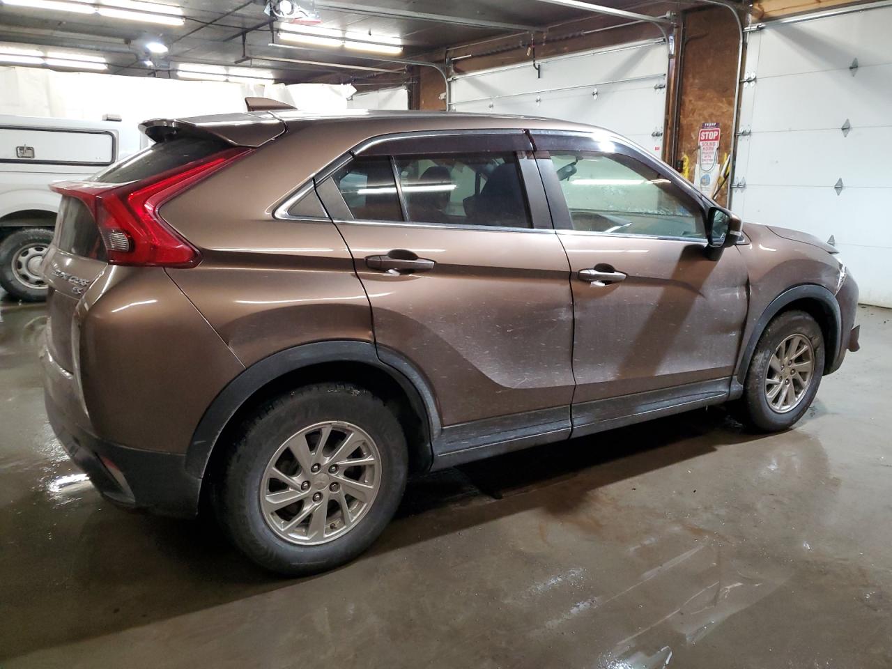 2018 Mitsubishi Eclipse - Image 3