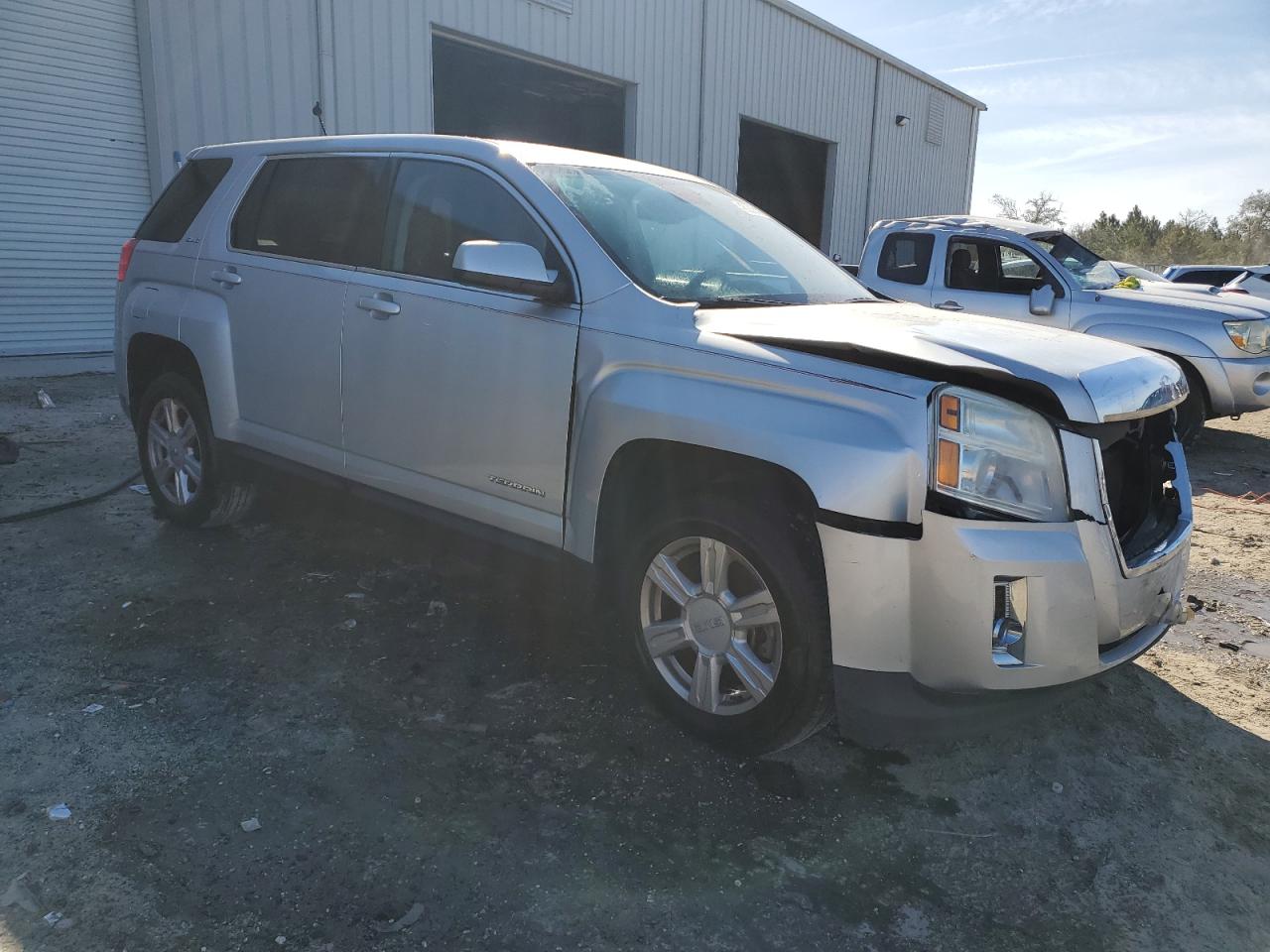 2015 GMC Terrain - Image 4