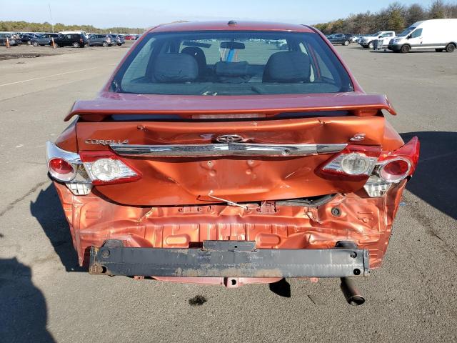Седаны TOYOTA COROLLA 2013 Оранжевый