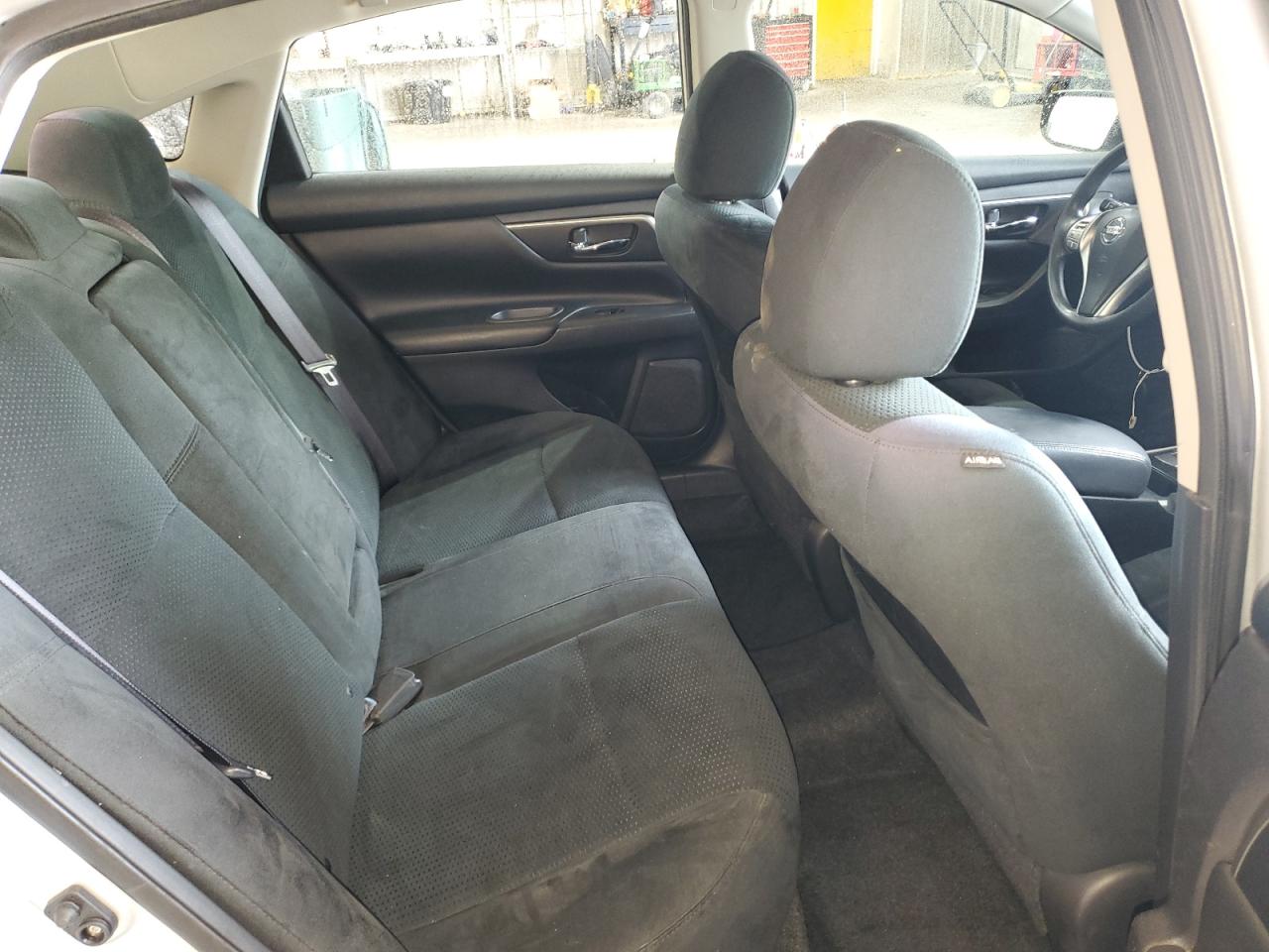 2015 Nissan Altima - Image 10