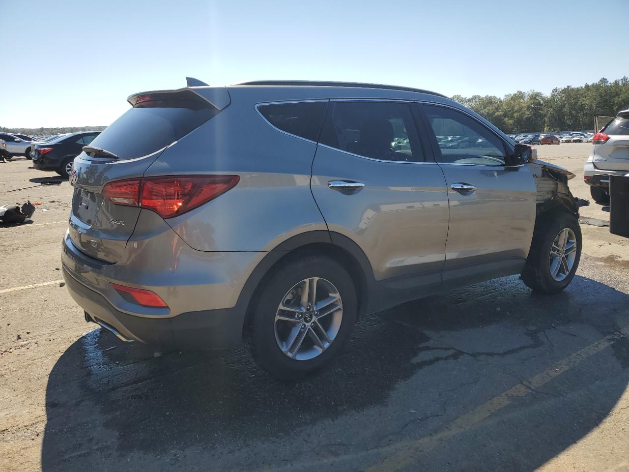 2017 Hyundai Santa Fe - Image 3