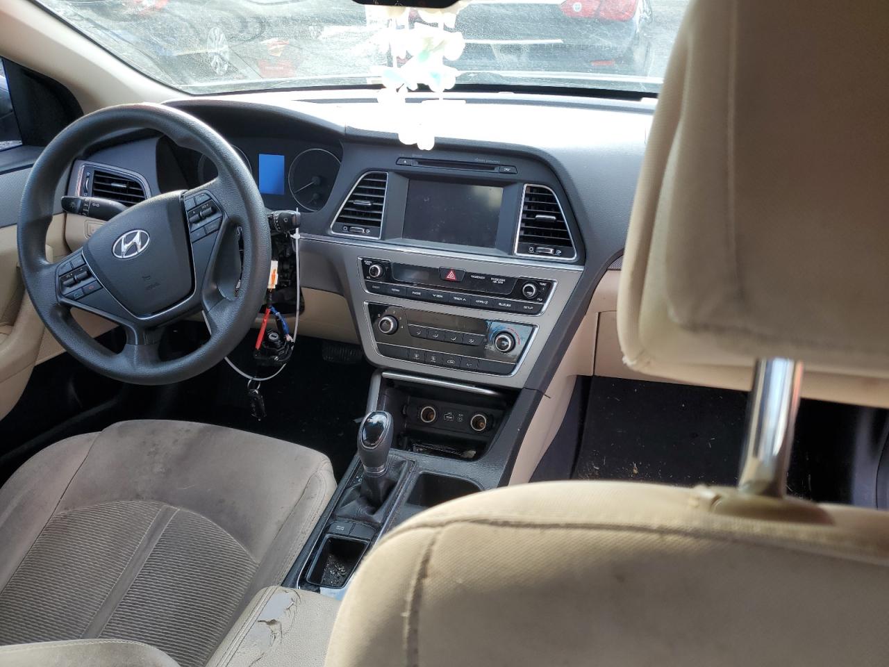 2016 Hyundai Sonata - Image 8