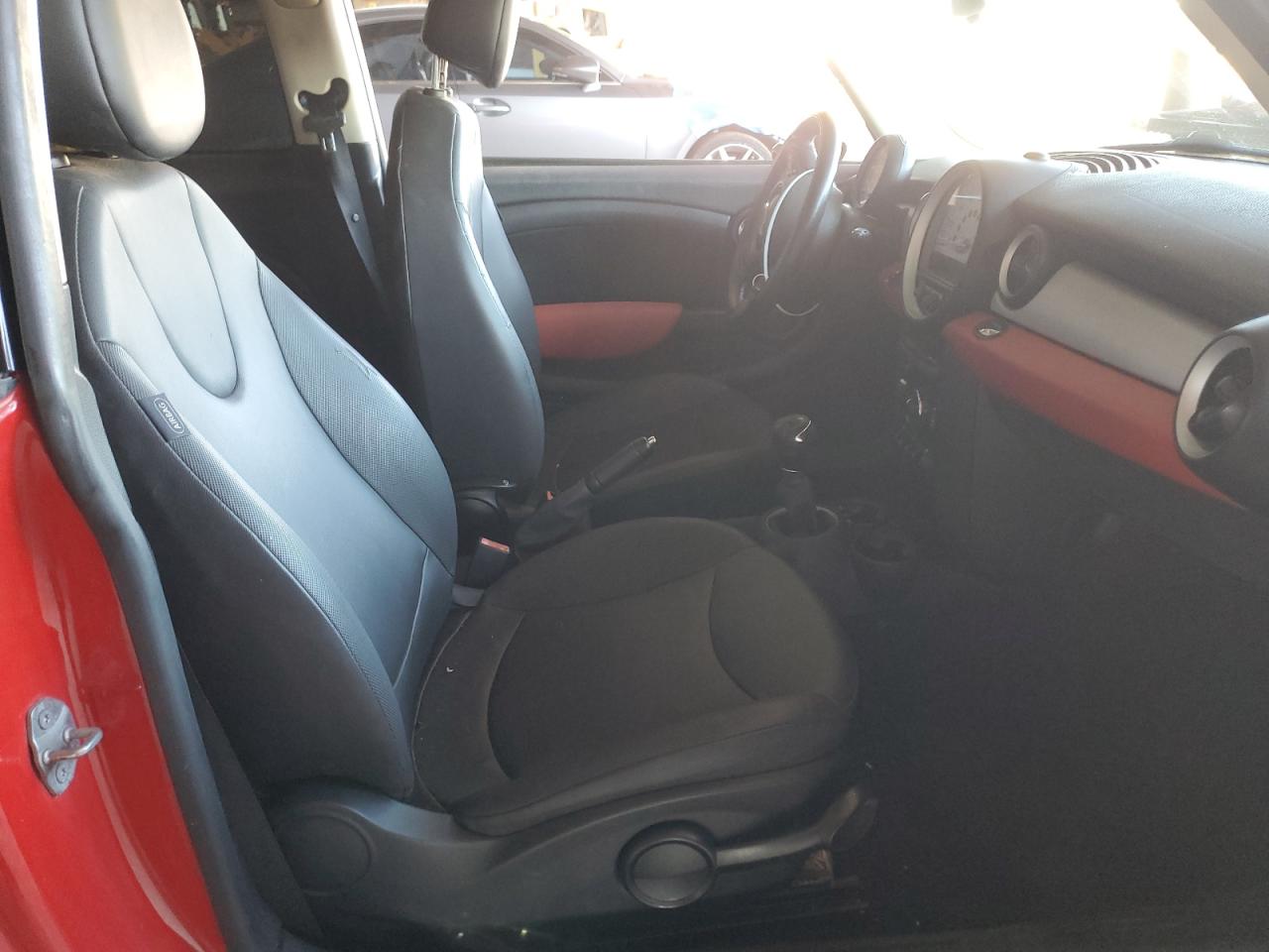 2011 MINI Cooper - Image 7