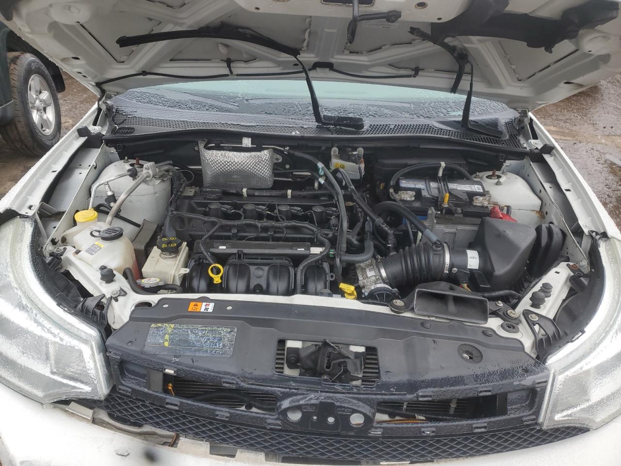2010 Ford Focus - Image 11