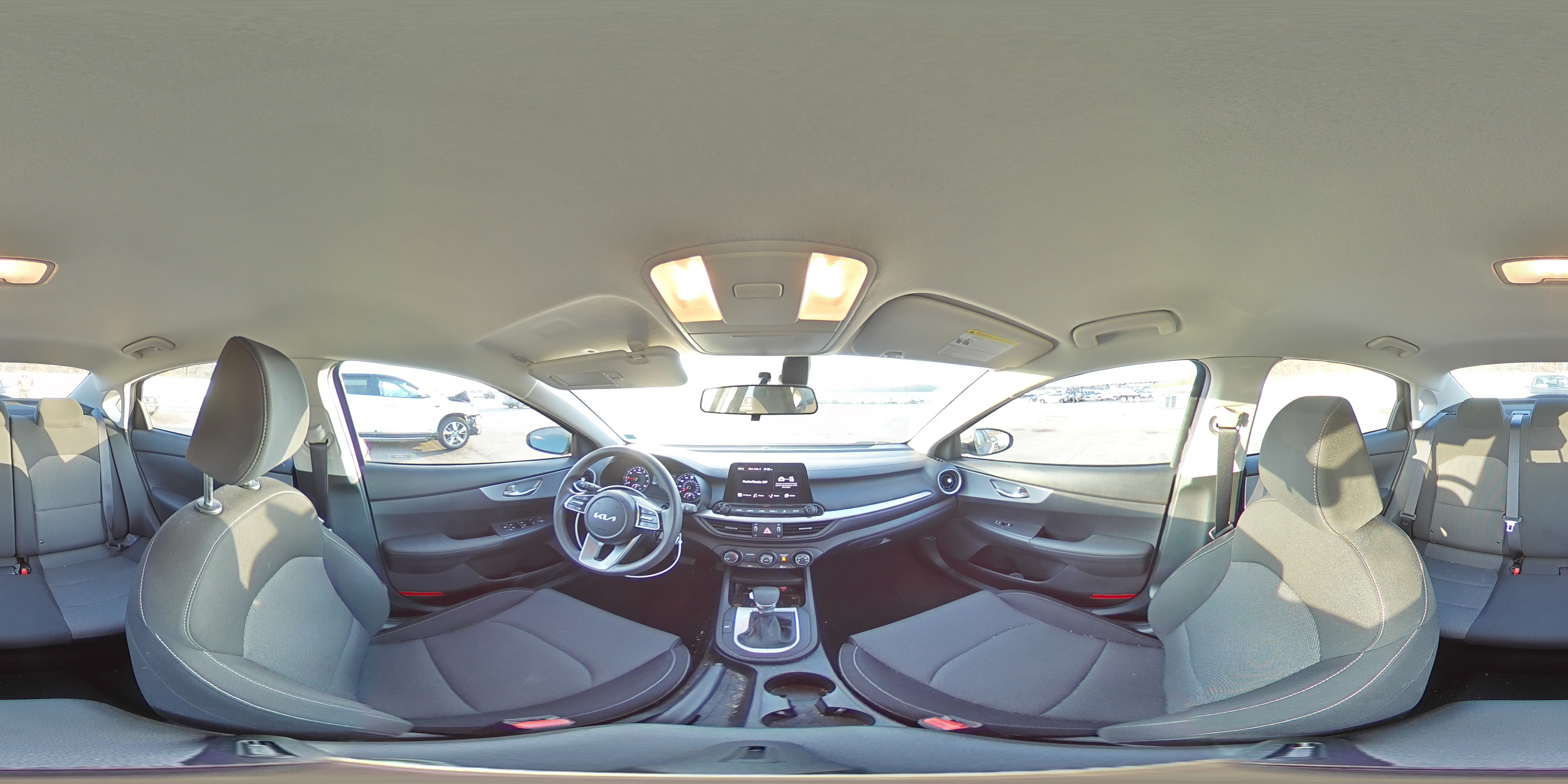2024 Kia Forte - Image 13