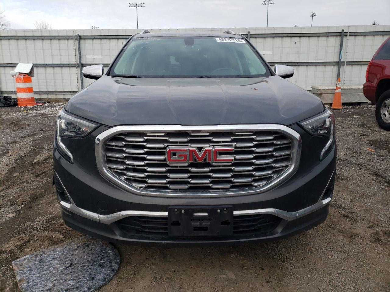 2019 GMC Terrain - Image 5