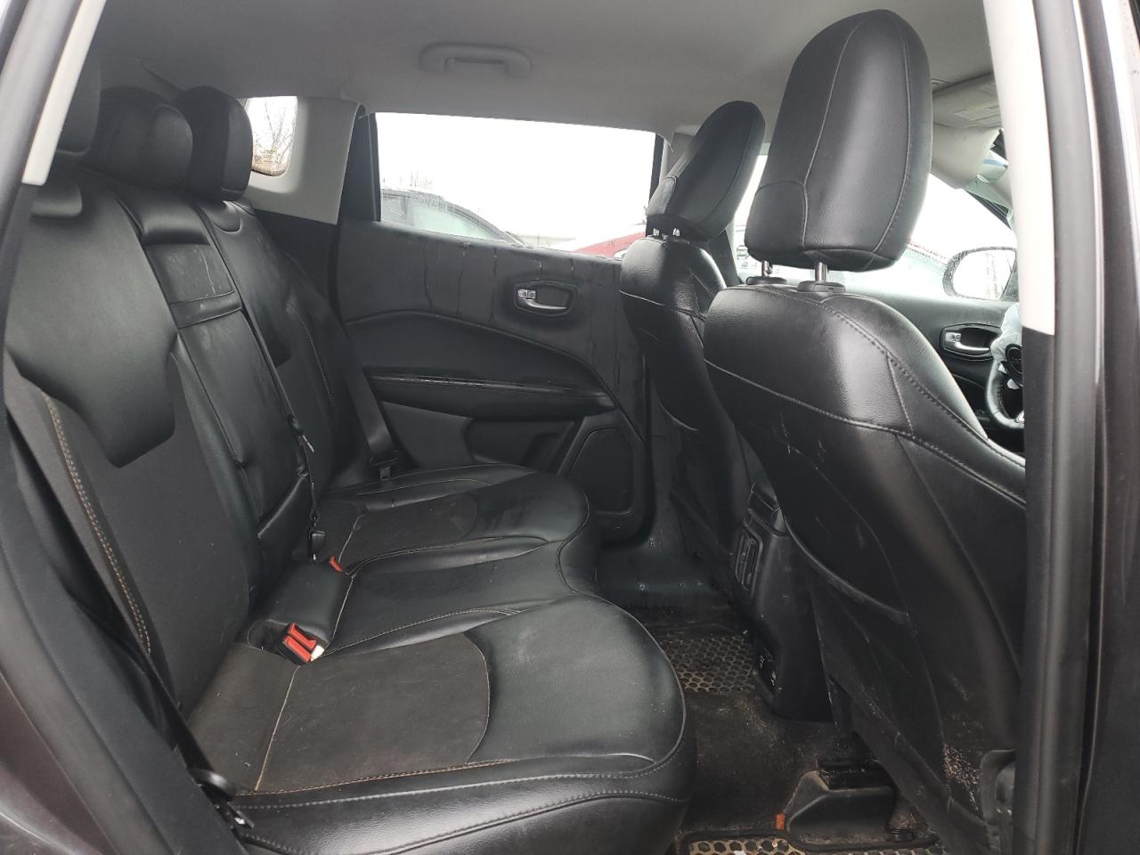 2019 Jeep Compass - Image 11