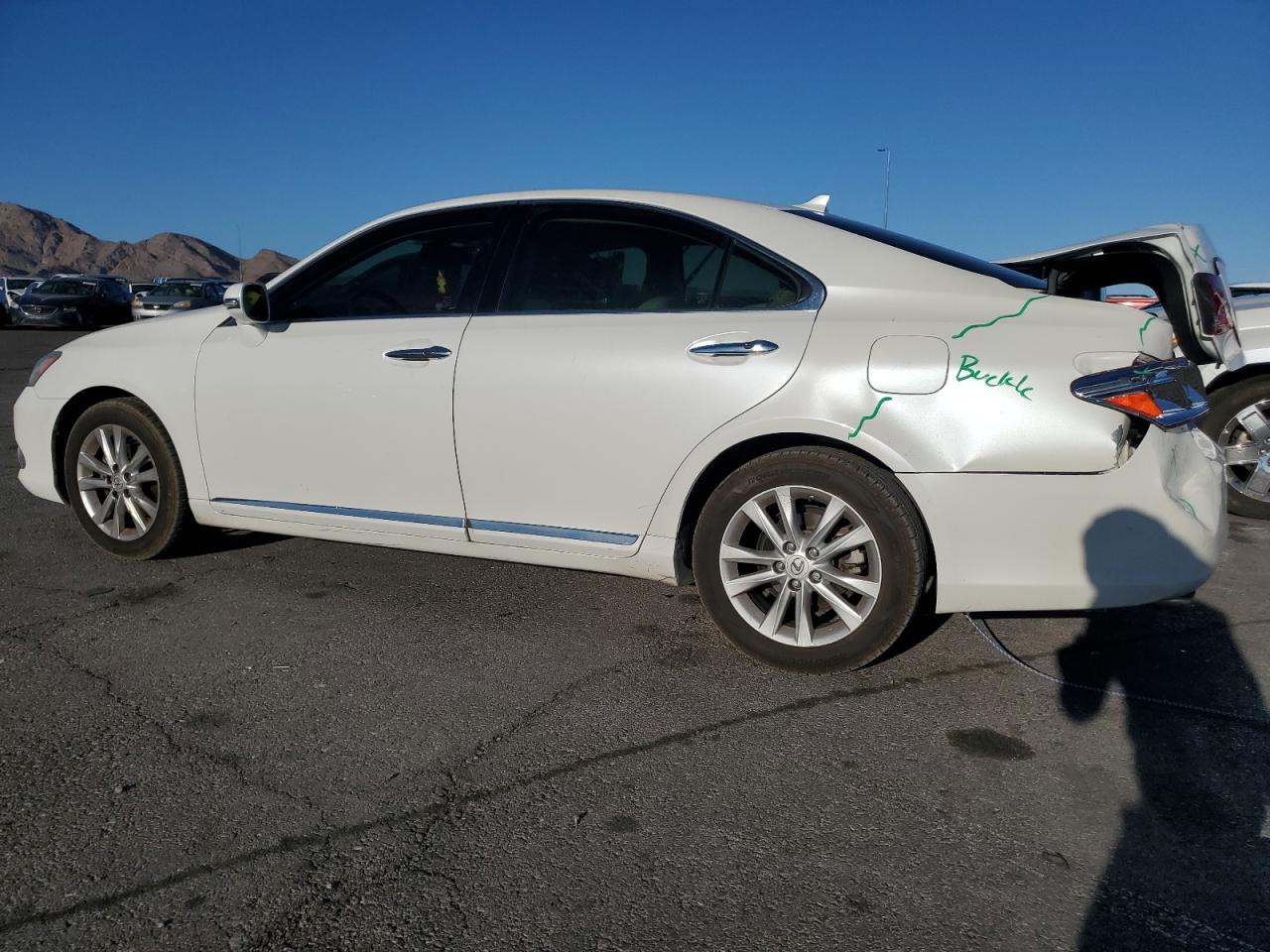2012 Lexus ES - Image 2