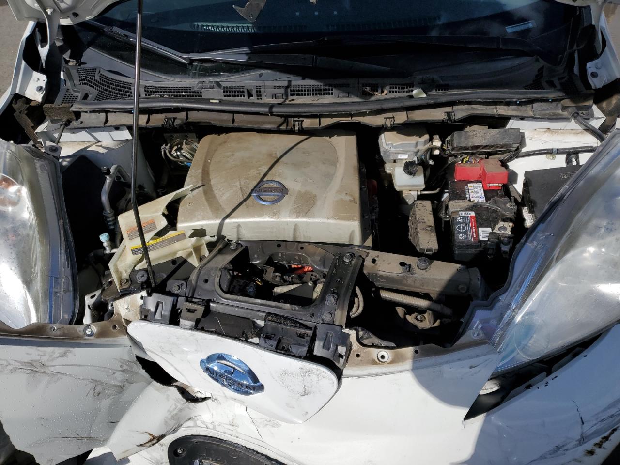 2016 Nissan Leaf - Image 11