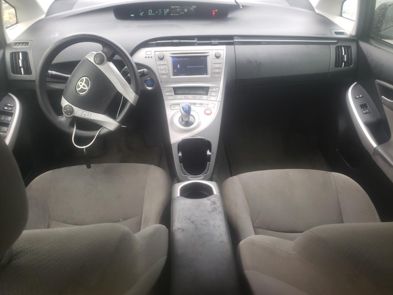 2012 Toyota Prius - Image 8