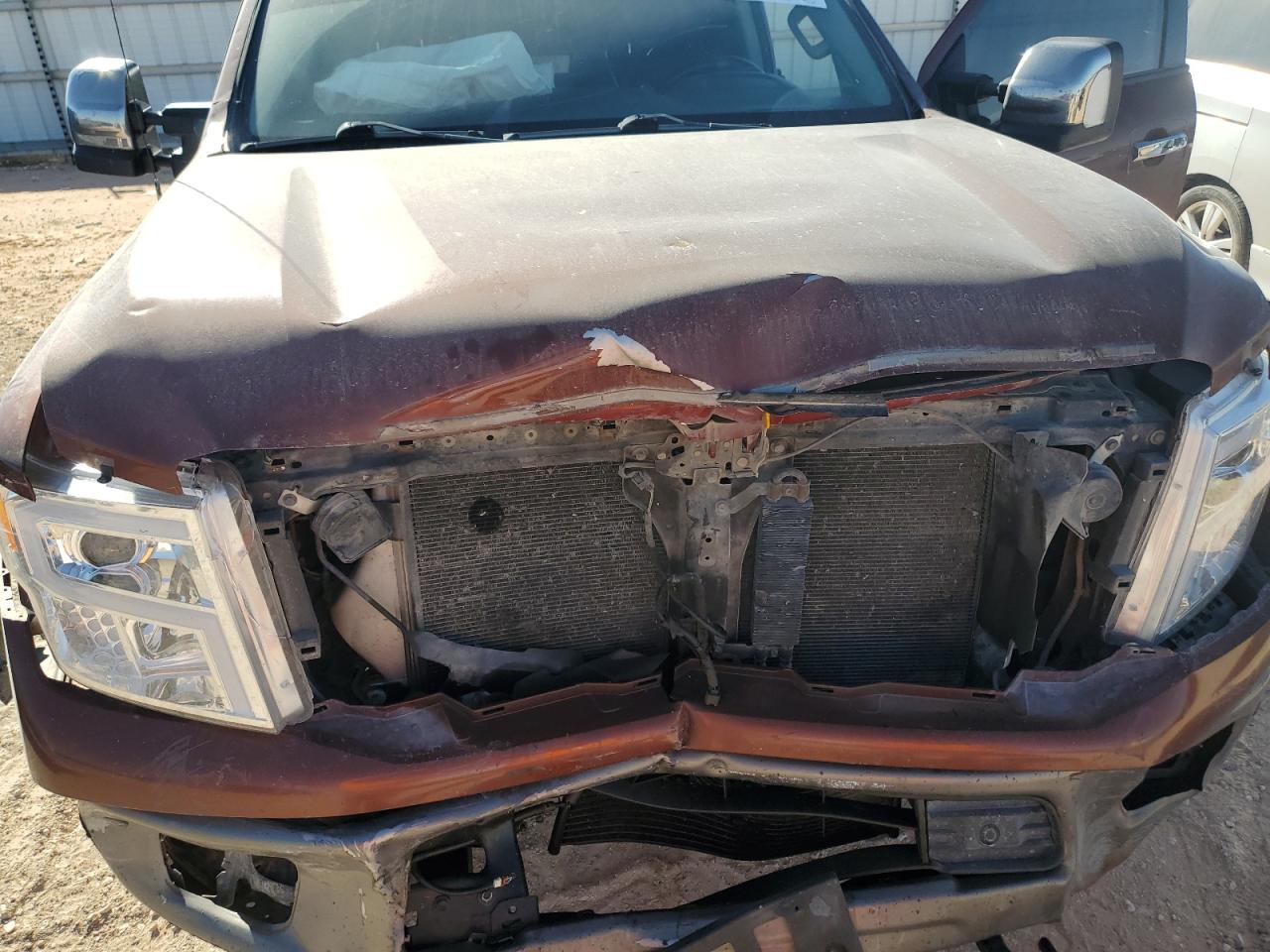 2016 Nissan Titan - Image 11