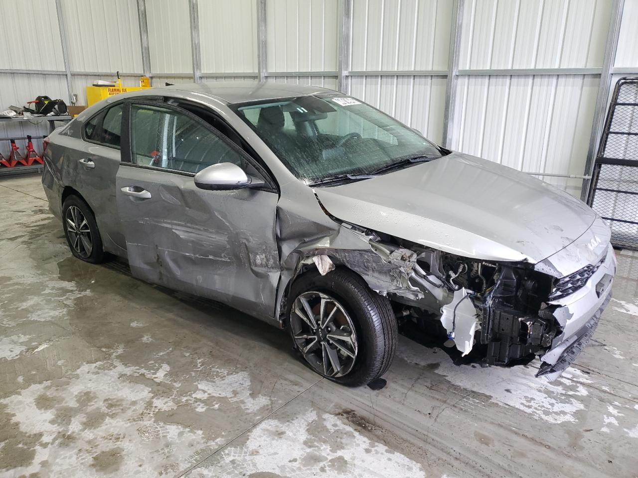 2024 Kia Forte - Image 4