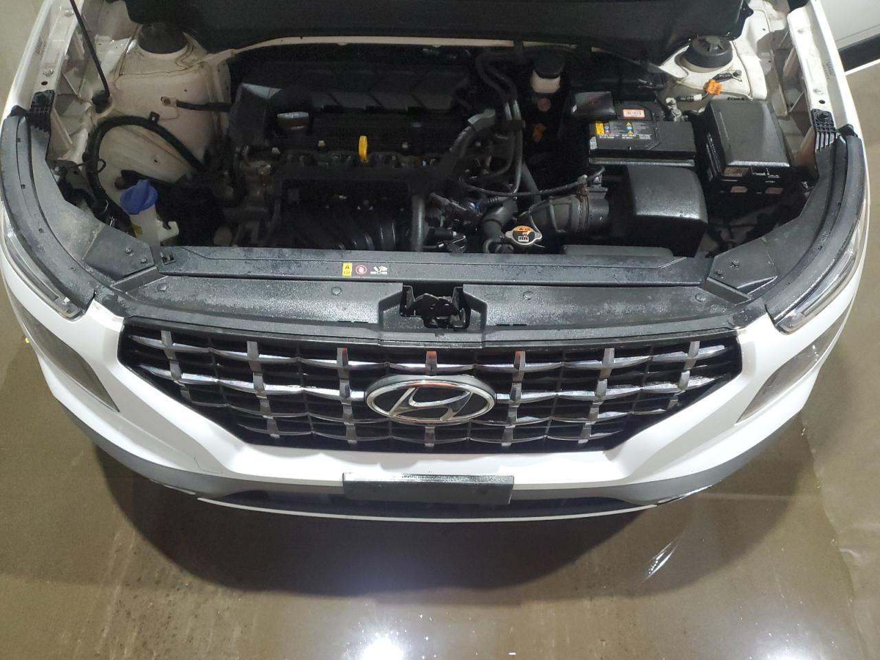 2022 Hyundai Venue - Image 12