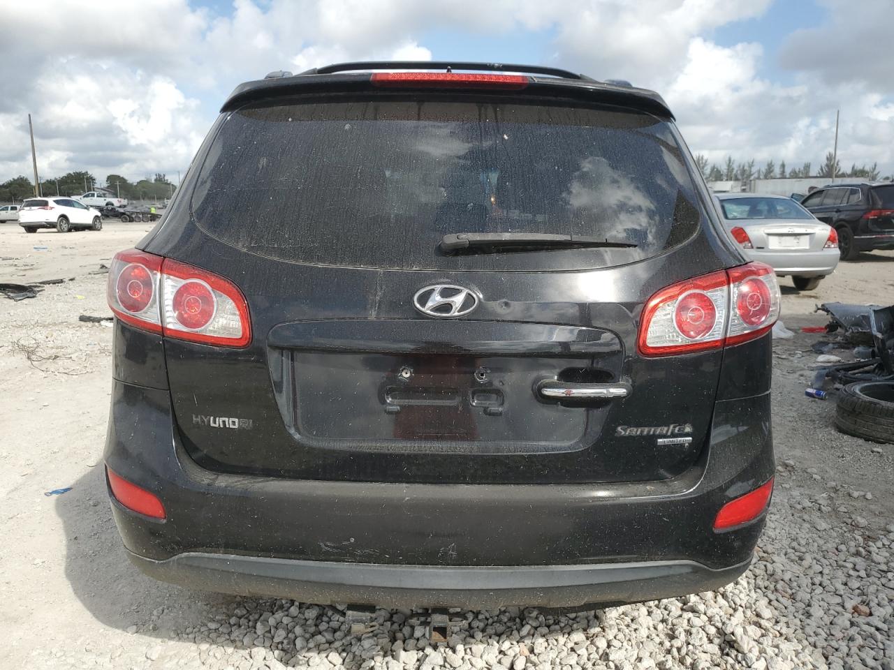 2011 Hyundai Santa Fe - Image 6