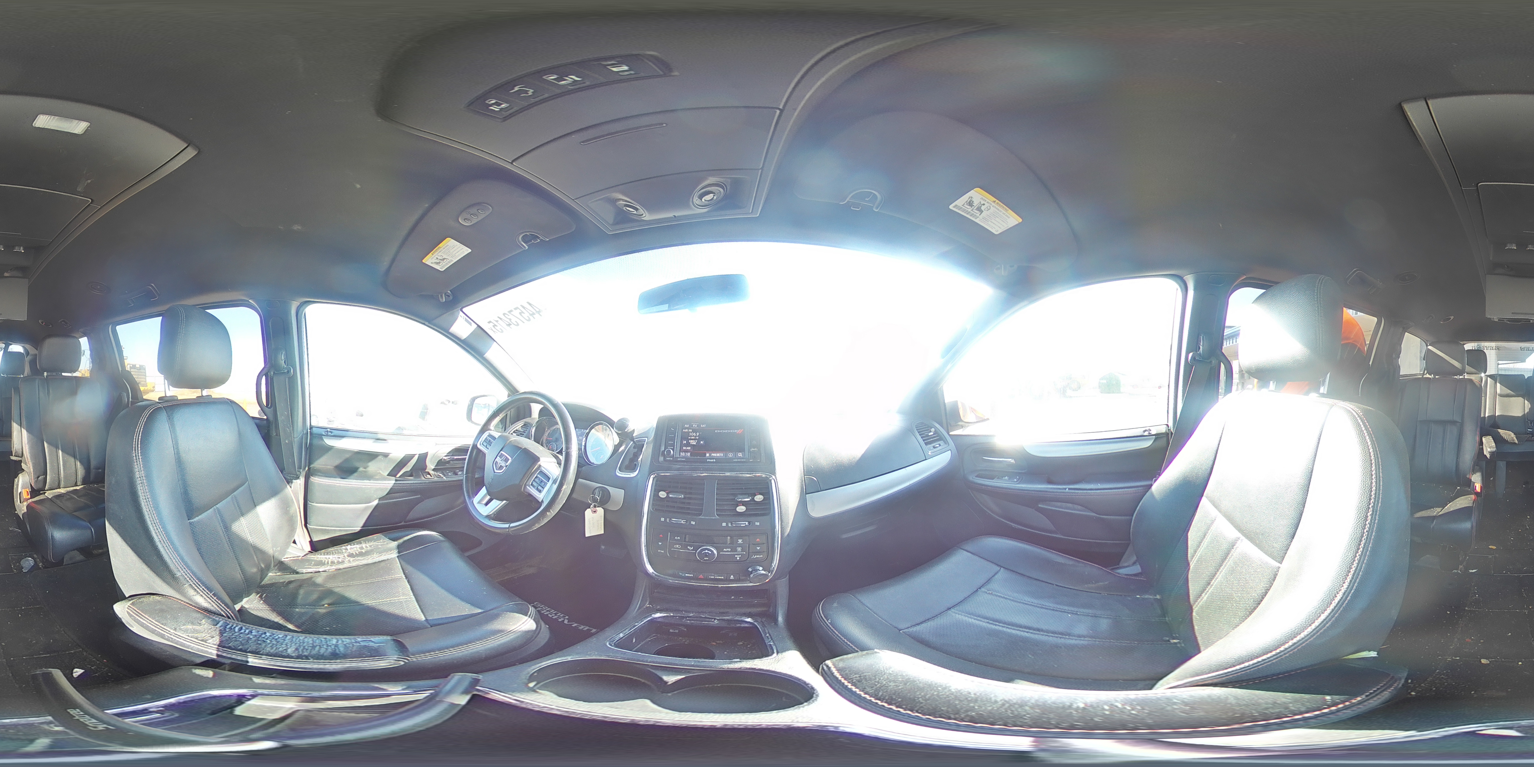 2016 Dodge Caravan - Image 13
