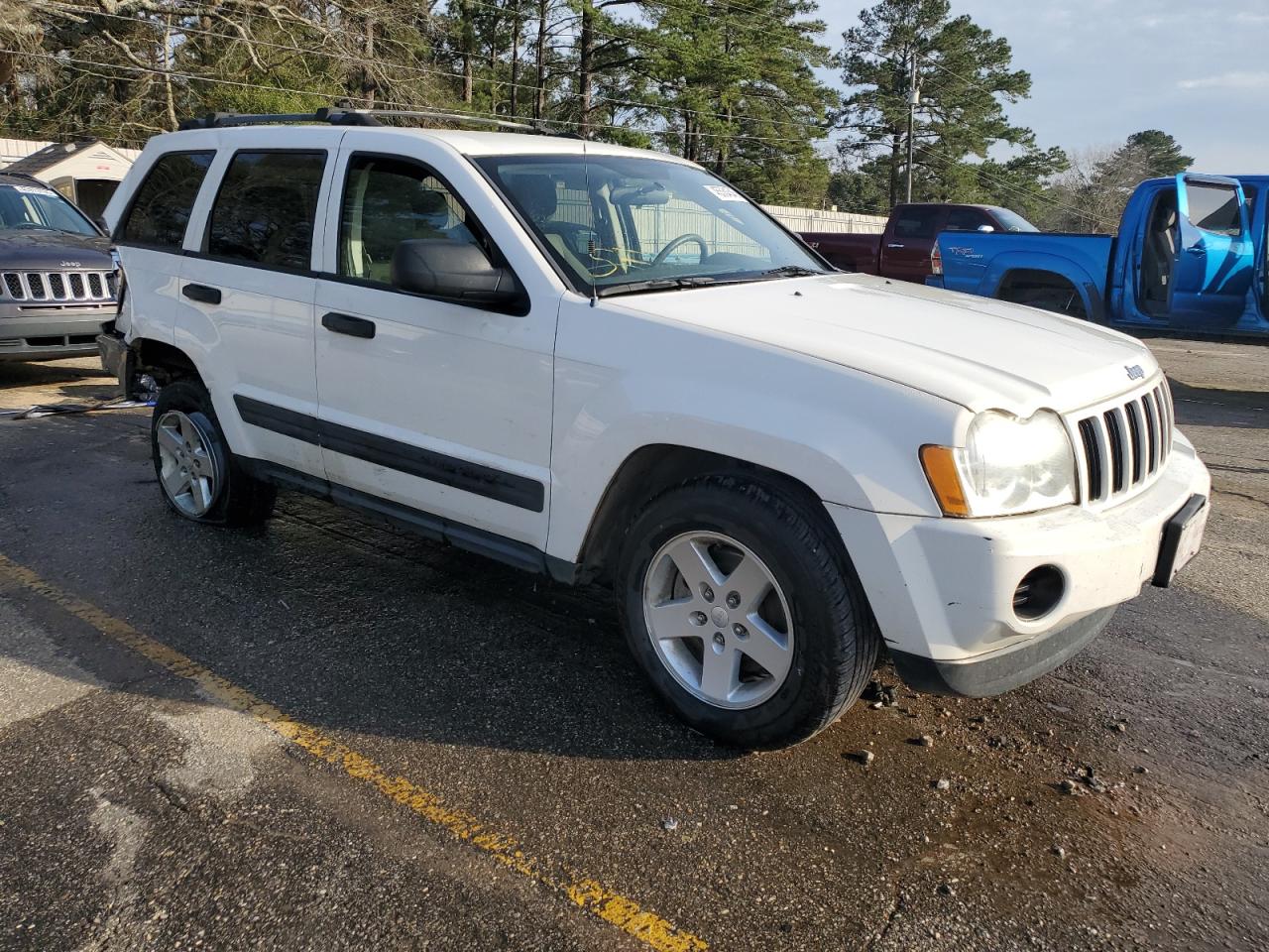 2005 Jeep Grand Cherokee - Image 4