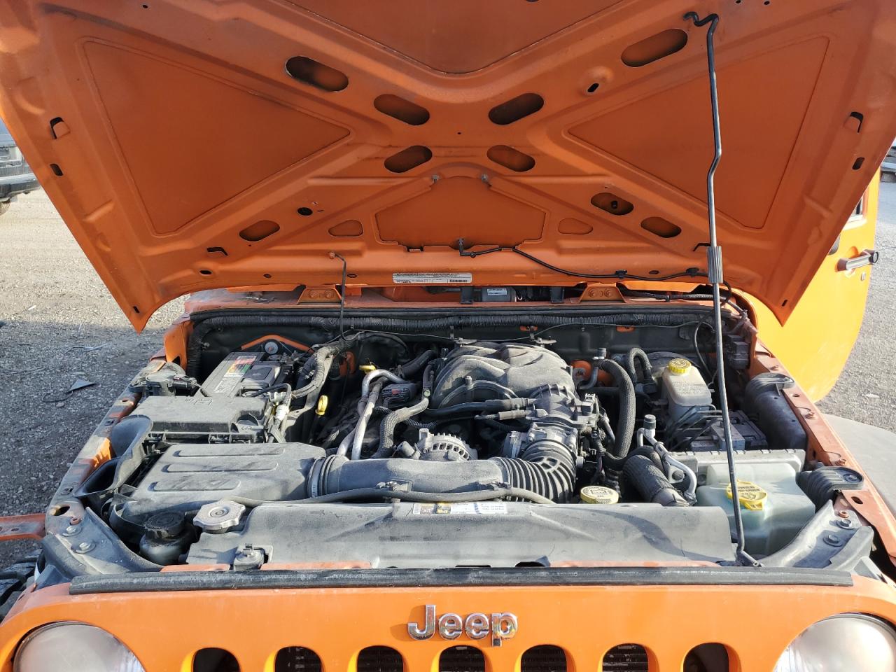 2012 Jeep Wrangler - Image 12