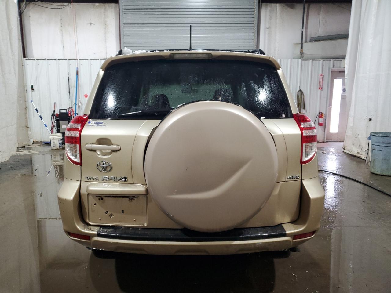 2010 Toyota RAV 4 - Image 6