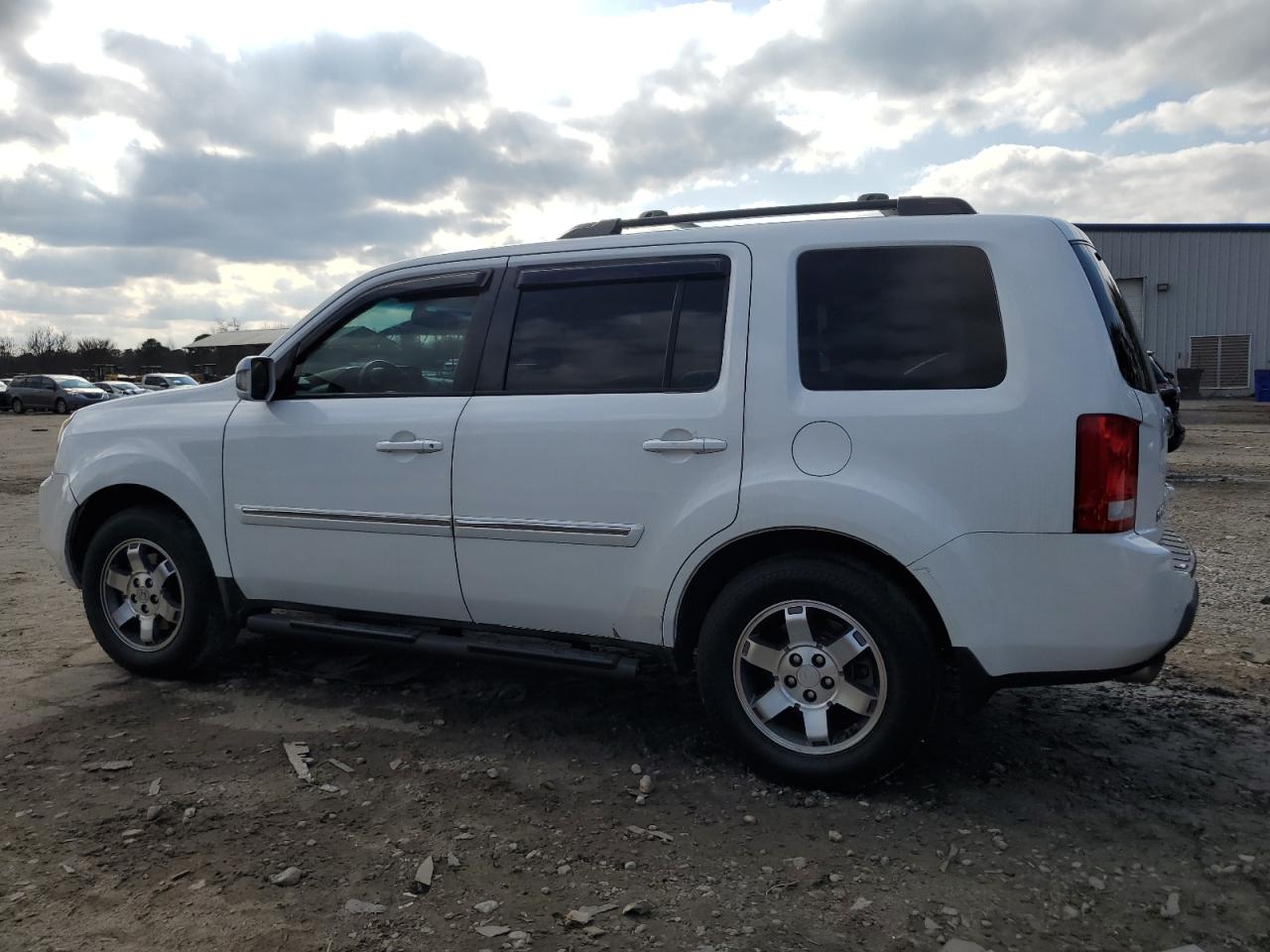 2010 Honda Pilot - Image 2