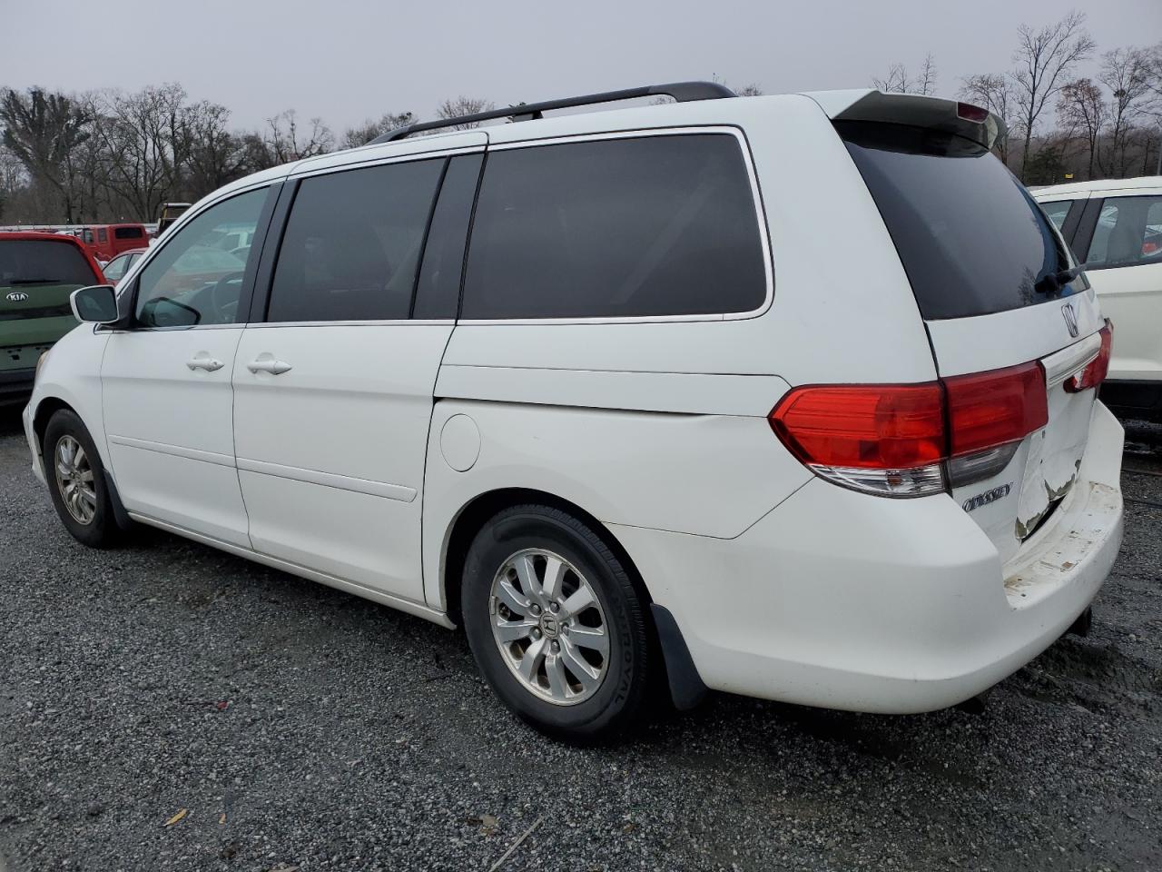 2010 Honda Odyssey - Image 2