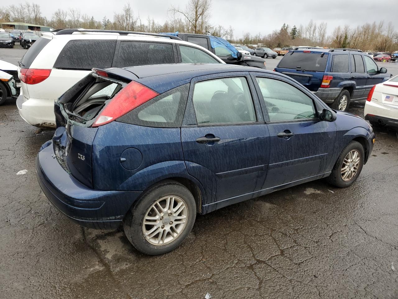 2004 Ford Focus - Image 3