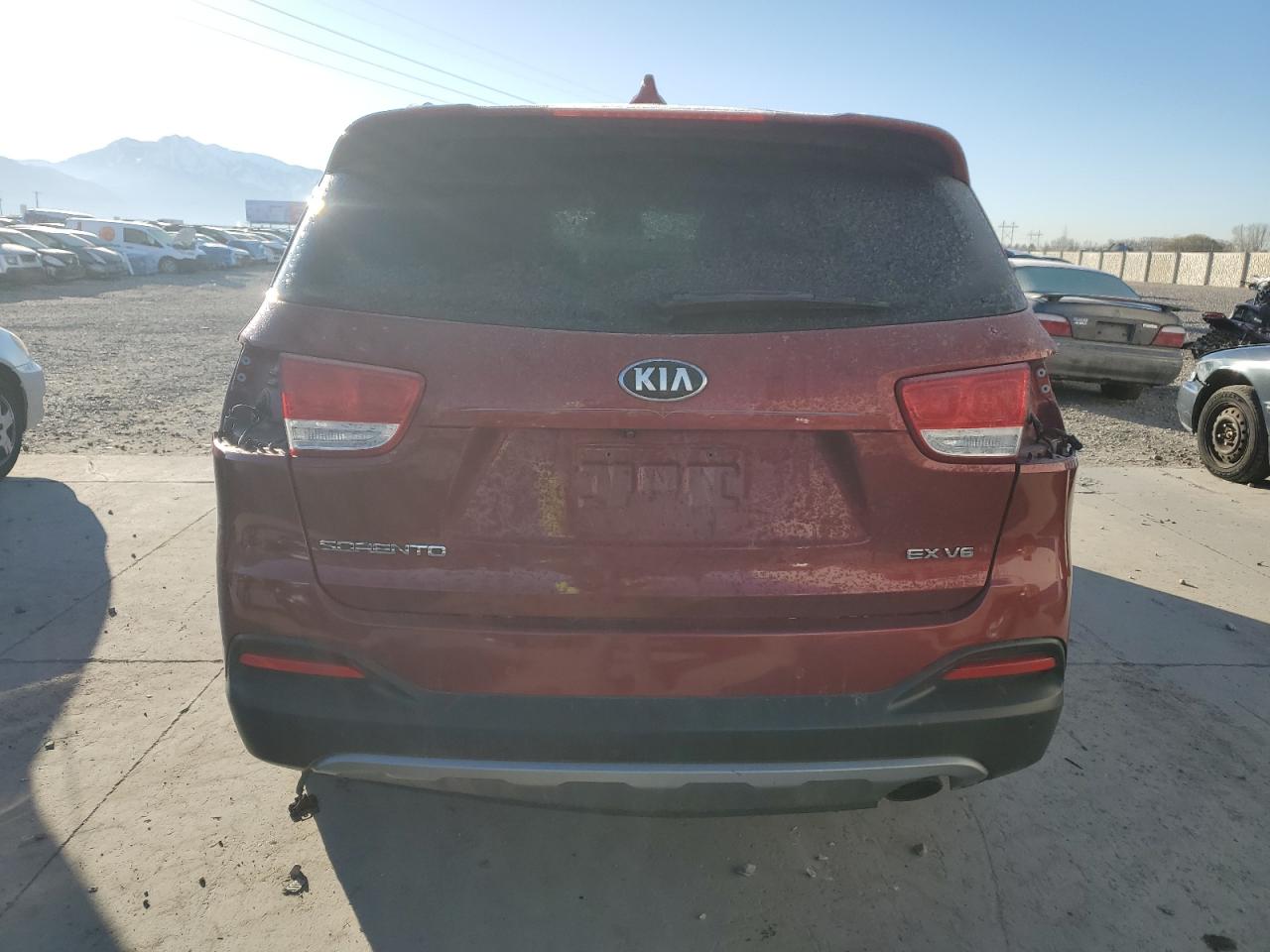 2017 Kia Sorento - Image 6