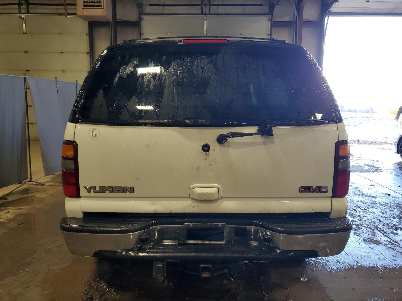 2002 GMC Yukon - Image 6