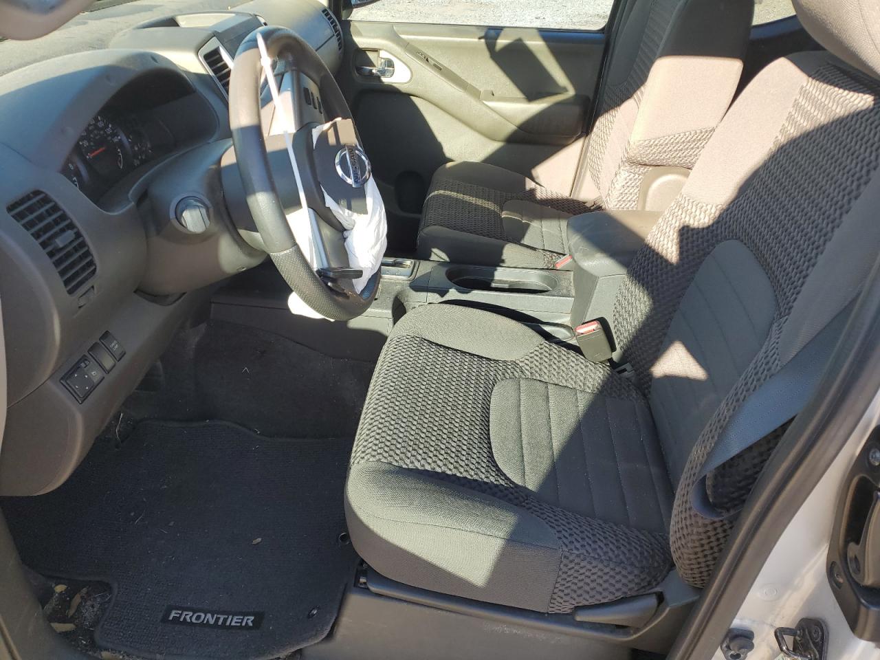 2012 Nissan Navara (Frontier) - Image 7